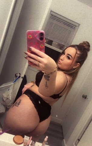 Everett WA Thick Curvy Greek Escort — Ask About My Duos - 1