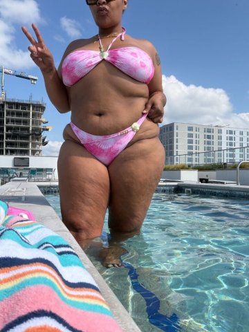College Station TX Throat-Focused Outcall Female Escort — QV Special - 1