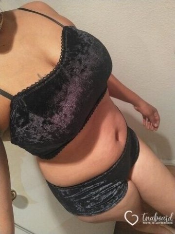 Taylor — San Diego Outcall Female Escort (Mature, Discreet) - 1