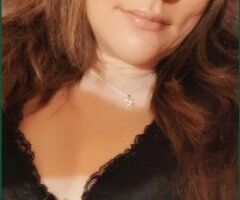 Detroit escorts - Layla in Dearborn Heights — kind, discreet female escort for quick half-hour visits