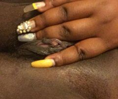 Incall at Cindy Lynn Hotel, Chicago: sensual massage, Feet, and fetish - Image 3