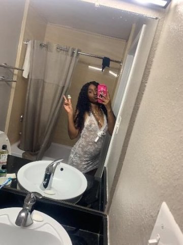 San Antonio Female Escort — 26, time-based sessions & extras - 1