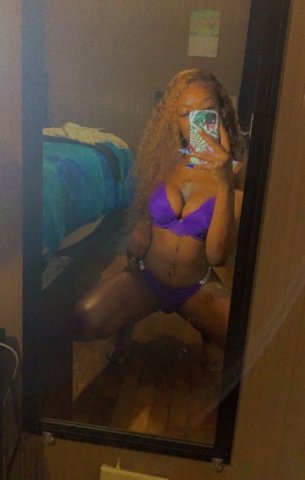 Monroe LA Female Escort — Wet tight pussy & head - 1