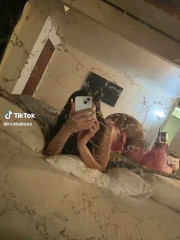 Bakersfield, CA Exclusive 21-yr Female Escort — Incall/Outcall Deposit + Video Verification - 1
