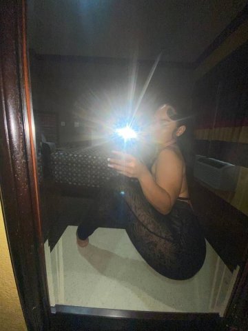 Bakersfield CA Island Girl Throat Goat — No Bare Requested, Fetish Friendly - 1