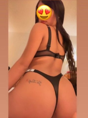 Sexy Colombian Girl in Tampa — Anal & Blow Job - 1