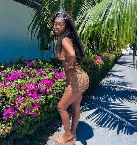 Brockton Petite Female Escort — Discreet, drama-free sweet service - 1