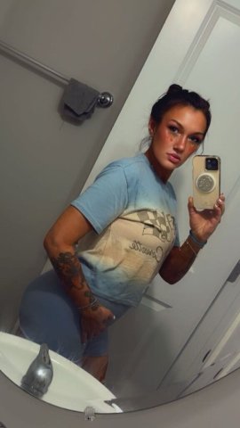 Nashville Female Escort — Private FaceTime, Custom Content & Fetish-Friendly - 1