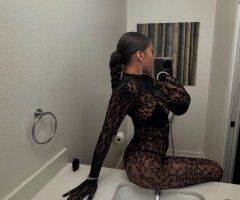 South Bend escorts - Jasmine — South Bend Outcall Companion for Dinner Dates & Private Outings