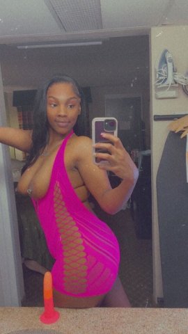 Mia Rose  Quad Cities Female Escort — Text-Only Deals (26) - 1