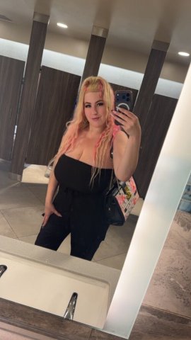 Klamath Falls Blonde Escort — Kamille Amora Visiting (30) - 1