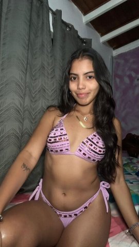 Venezuelan Latina Escort (20–24) — Visit in Miami - 1