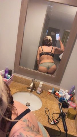 Knoxville TN MILF Escort — Top-tier hygiene, shower available if needed - 1