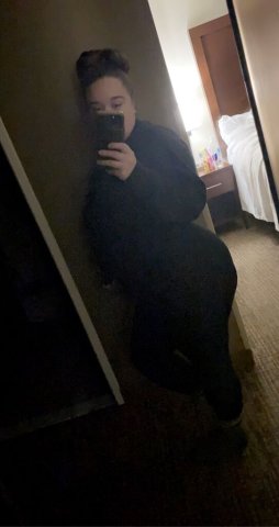 Lake of the Ozarks Curvy Bombshell — Fetish, Military & Clean - 1