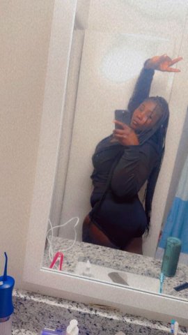 West Palm Beach Female Escort — In-Call & Out-Call Sessions - 1