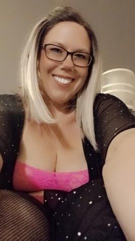 Jasmine (42) — Curvy Escort in St Joseph, MO - 1