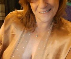 Classy, independent escort—casino meet-up, motel room—Norman, OK - Image 5