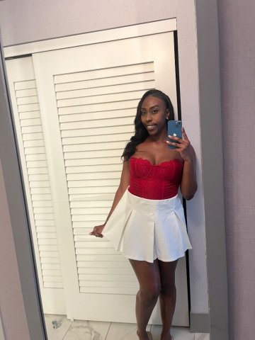 Audrey — Everett Girl Next Door Escort - 1