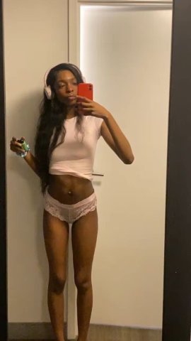 Cincinnati Female Escort — Incalls Available with Deposit - 1