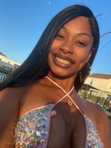 Curvy Redbone Stallion — Incalls, Outcalls, HotelFun & CarPlay (2 Girl Specials) - 1