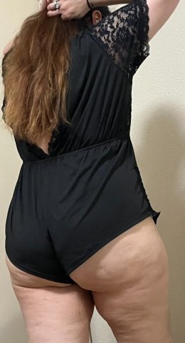 Chicago 5-Star Big Booty White Girl MILF Incall — Discreet Upscale Companion - 1