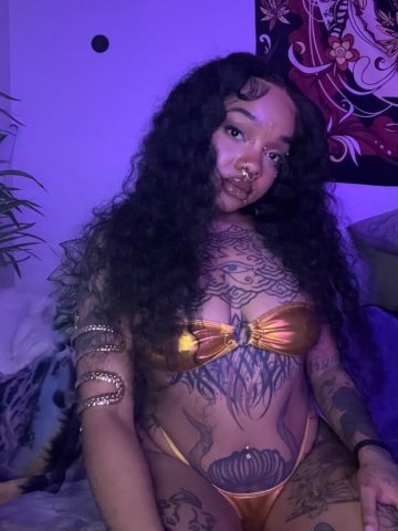 Kansas City MO Female Escort — Feet Fetishes & Dominatrix Services - 1