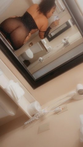 Tucson, Arizona BBW Latina Escort — Nuru Massage & Throat Specialist (38-D) - 1