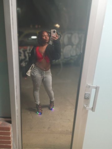North Bay Outcall — Petite Curvy Despoit Required, Wet Play & FeetFinder - 1