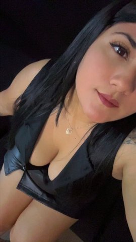 Sexy Latina Escort — New Baby Girl (No Deposit) - 1