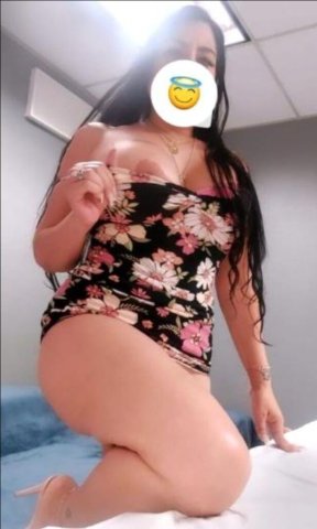 Space Coast, Florida Latina Mix Escort — VIP Sip & Enjoy - 1