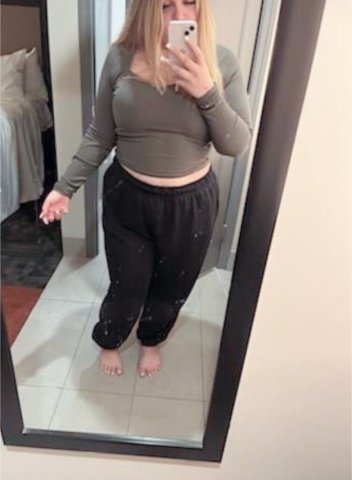Angelina Peaks — 21 Year Old Russian Female Escort (Incalls, 1 Night in Vacaville) - 1