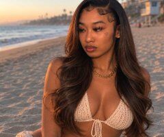 Minneapolis / St. Paul escorts - Minneapolis / St. Paul Female Escort — slim, exotic size 21