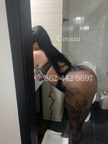 Cream the natural voluptuous ebony escort — FaceTime verified, incall/hotel + outcall deposit - 1