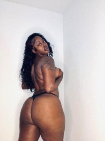 Southwest Mississippi Female Escort — super curvy body, model face - 1