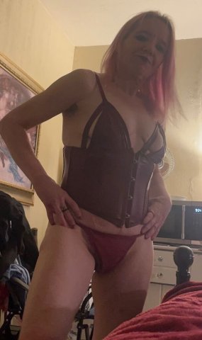 Mature Pittsburgh Woman Seeking Mature Men - 1