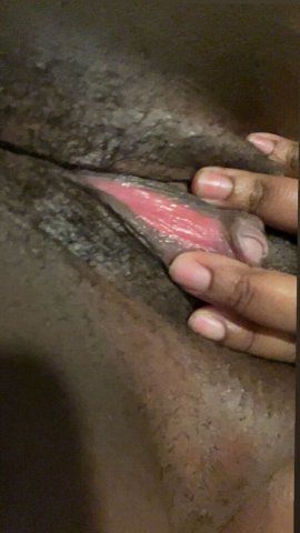 Milwaukee Female Escort — short, thick, chubby - 1