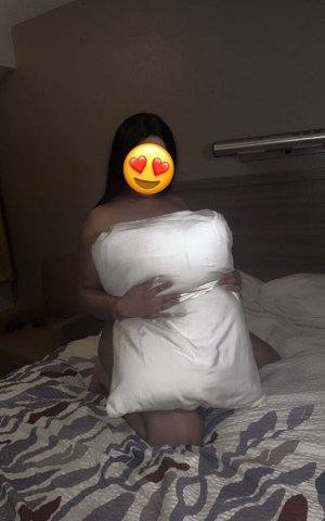 Latina Honey (21) — Coffee & Gym Vibe - 1