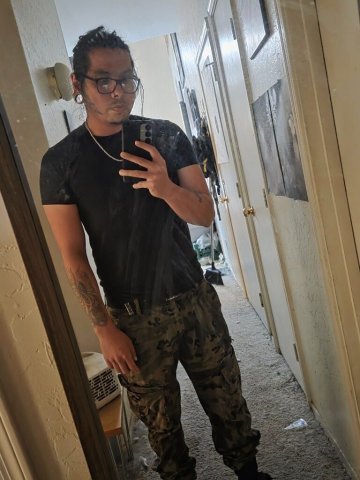 latino dilf in tempe - 1
