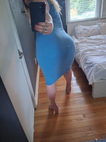 Danville VA Thick Mature Girlfriend Curvy Escort — Ocean Blue Eyes - 1