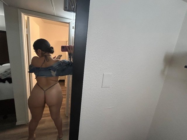 Stockton Curvy Latina Female Escort — Incall, Outcall & Facetime Shows - 1