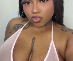 Denver Busty Thick & Curvy Female Escort — Incall & Outcall Verification - Image 2