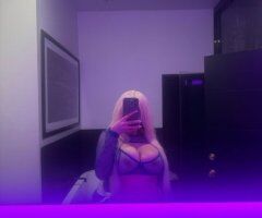 Long Beach escorts - Long Beach & Orange County Luxury Blonde College Escort