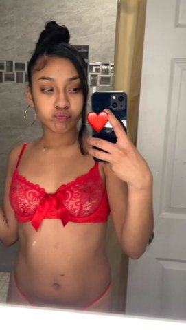 Pretty Petite Latina (20) — Incalls & Outcalls - 1