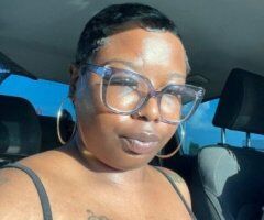 Baton Rouge escorts - Baton Rouge Female Escort — Throat Therapy & Body Rubs (Incall/Outcall)