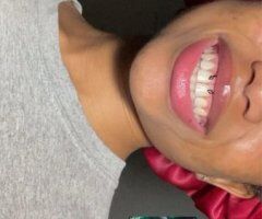 2 Baddies Specials (Facetime Verify) - Image 4