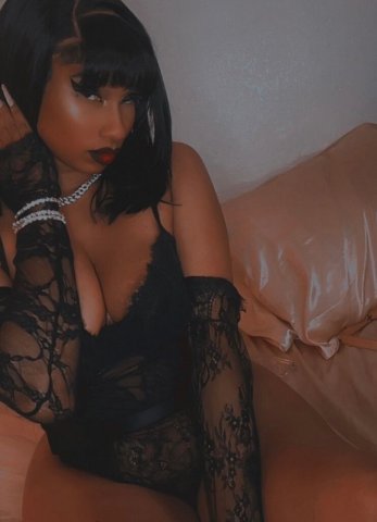 Manhattan Custom Content Only — Submissive Girlfriend Vibe - 1