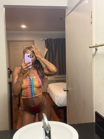 Petite fantasy incall specials (overnights) — serious inquiries - 1