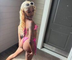 Chicago Female Escort — outcalls, car dates & BJs/QVs - Image 2