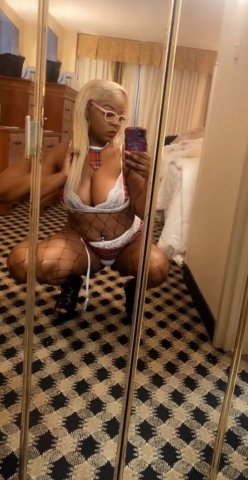 Carbondale IL Big Booty Squirter & Fetish-Friendly Escorts (Massage, Pegging) - 1