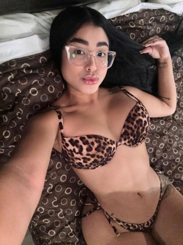 Paola — Cincinnati Female Escort - 1